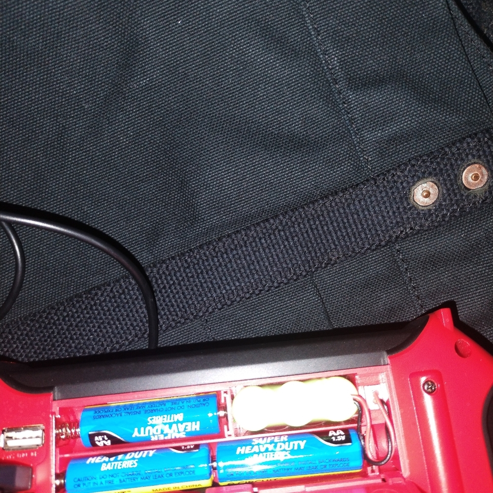 Kaito KA500 AM FM Shortwave Solar Crank Emergency Weather Alert Radio - Red EUC - Picture 7 of 12
